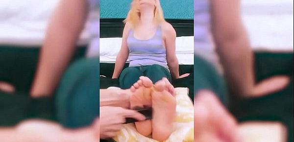  Foot Tickling featuring Fifi Foxx